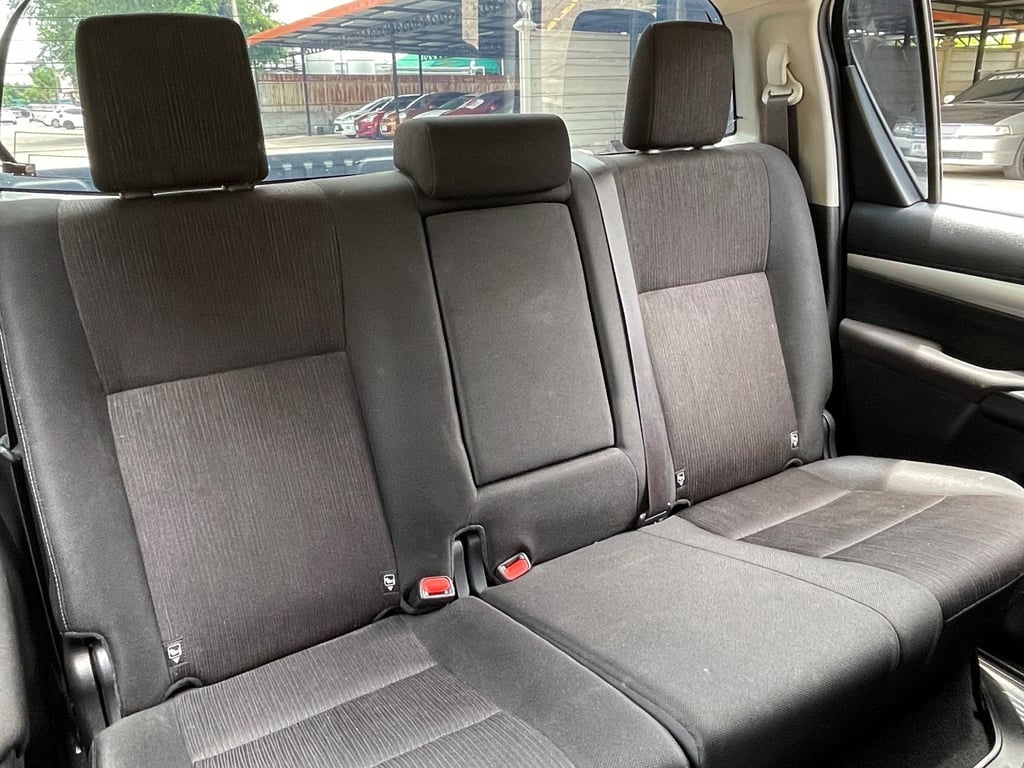TOYOTA HILUX REVO DOUBLE CAB 2.4 E PLUS PRERUNNER ปี 2019 เกียร์AUTO สภาพนางฟ้า TOYOTA HILUX REVO DOUBLE CAB 2.4 E PLUS PRERUNNER ปี 2019 เกียร์AUTO สภาพนางฟ้า