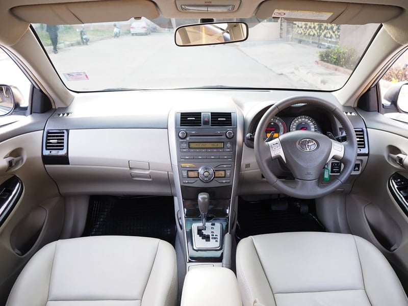 TOYOTA COROLLA ALTIS 2.0 G ปี 2010 สภาพนางฟ้า