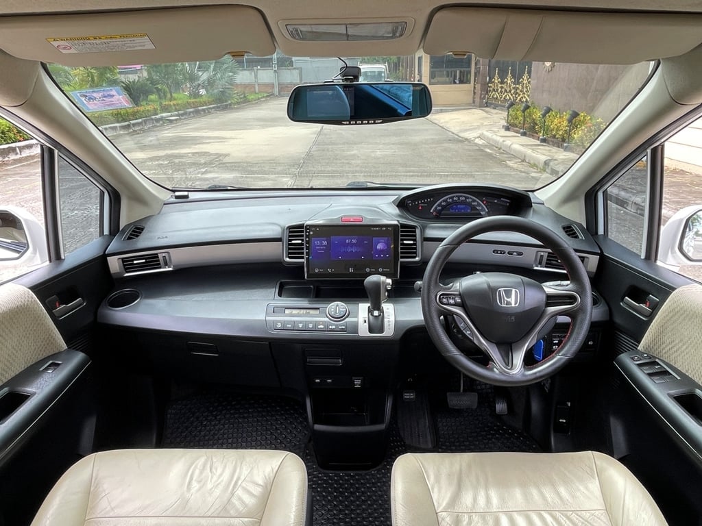 HONDA FREED 1.5 SE ปี 2013 สภาพนางฟ้า