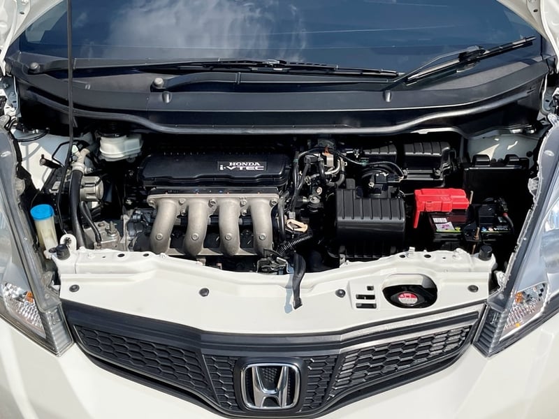 HONDA JAZZ 1.5 V (MNC) โฉมGE ปี 2013 AUTO สภาพนางฟ้า