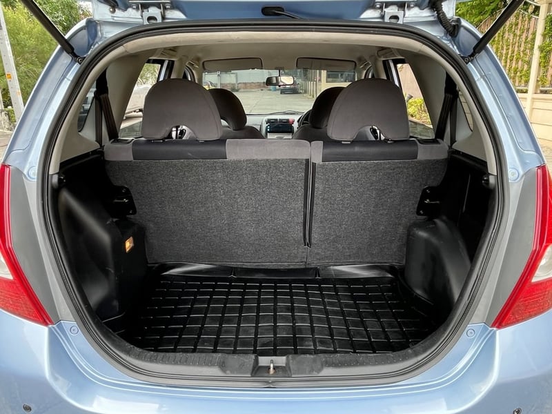 HONDA JAZZ 1.5 E (AS) i-DSI ปี 2004 เกียร์AUTO สภาพนางฟ้า