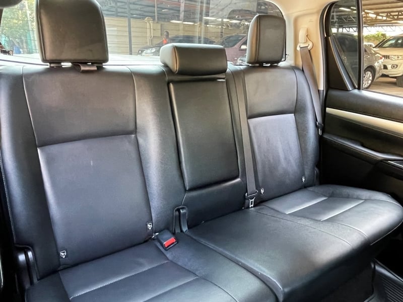 TOYOTA HILUX REVO DOUBLE CAB 2.8 HIGH 4WD ปี 2022 AUTO 4X4 สภาพนางฟ้า