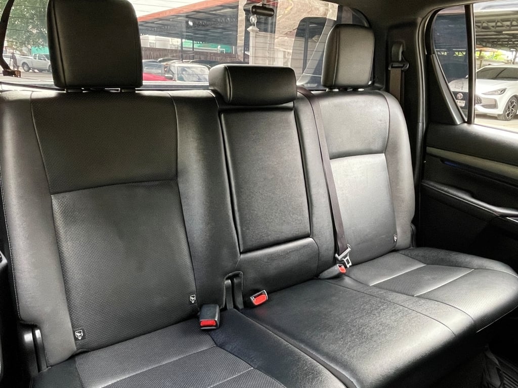 TOYOTA HILUX REVO DOUBLE CAB 2.8 4WD ROCCO ปี 2022 AUTO 4X4 สภาพนางฟ้า TOYOTA HILUX REVO DOUBLE CAB 2.8 4WD ROCCO ปี 2022 AUTO 4X4 สภาพนางฟ้า