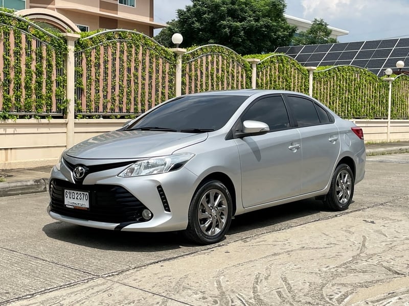 TOYOTA VIOS 1.5 E ปี 2018 AUTO CVT 7 สปีด สภาพนางฟ้า
