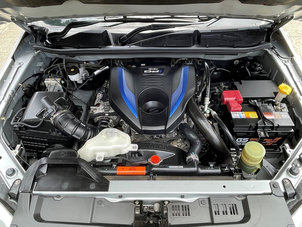 ISUZU D-MAX ALL NEW BLUE POWER SPARK 3.0 Ddi S 4WD ปี 2020 เกียร์Manual 4x4 สภาพป้ายแดง