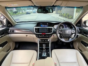 HONDA ACCORD 2.0 HYBRID (MNC) ปี 2017 สภาพนางฟ้า