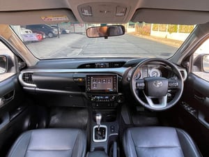 TOYOTA HILUX REVO DOUBLE CAB 2.8 HIGH 4WD ปี 2022 AUTO 4X4 สภาพนางฟ้า