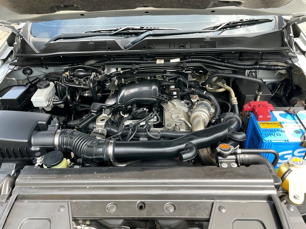 NISSAN NP300 NAVARA KING CAB 2.5 S ปี 2017 เกียร์MANUAL 6 Speed สภาพนางฟ้า