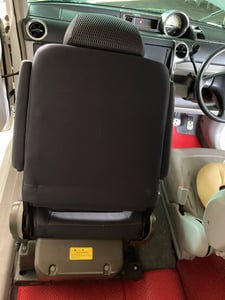 ขายเบาะไฟฟ้าด้านซ้ายยกขึ้นลงของรถยนต์ TOYOTA รุ่น BB กระบะตรงรุ่น NQC31 ปี 2000 นำเข้าจากญี่ปุ่น