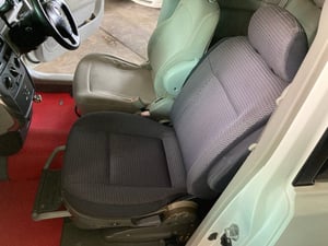 ขายเบาะไฟฟ้าด้านซ้ายยกขึ้นลงของรถยนต์ TOYOTA รุ่น BB กระบะตรงรุ่น NQC31 ปี 2000 นำเข้าจากญี่ปุ่น