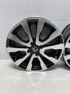 ขายล้อแม็กซ์ของรถยนต์ HONDA รุ่น JAZZ RS ขอบ 16 นิ้ว 4 รู 100 กว้าง 6 นิ้ว ET53 honda