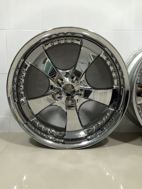 ขายล้อแม็กซ์แท้ W WORK LS105 โครเมี่ยมขอบ 20" หน้ากว้าง 8.5" หน้าหลัง OFF +18 ทั้ง 4 วง 5 รู P.C.D.114.3 MADE IN JAPAN สภาพสวย