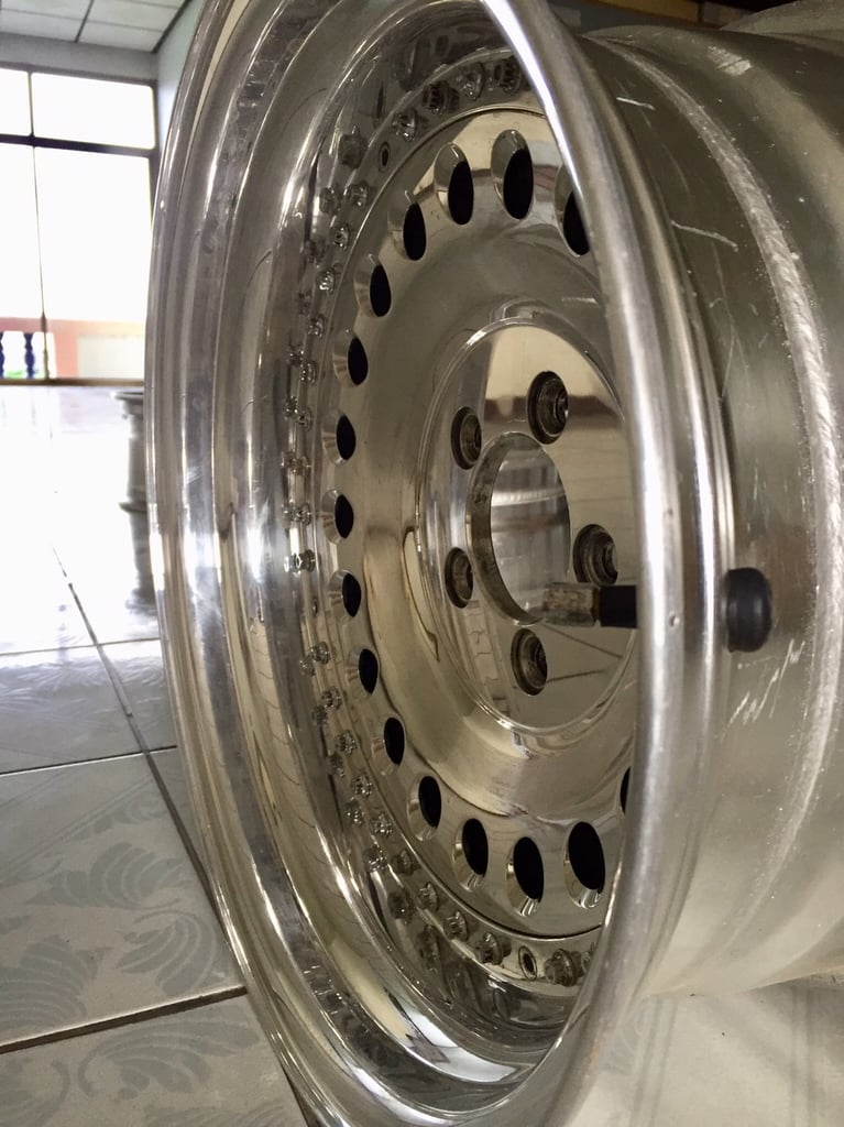 ขายล้อแม็กซ์ RAGUNA 2 ชิ้นลายหยดน้ำขอบ 16" นิ้วล้อหน้า F7.5 นิ้วออฟ +35 ล้อหลัง R8 นิ้วออฟ +4 ขนาดรู 5X114.3 ญี่ปุ่นแท้