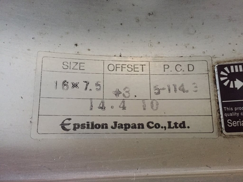 ขายล้อแม็กซ์ RAGUNA 2 ชิ้นลายหยดน้ำขอบ 16" นิ้วล้อหน้า F7.5 นิ้วออฟ +35 ล้อหลัง R8 นิ้วออฟ +4 ขนาดรู 5X114.3 ญี่ปุ่นแท้
