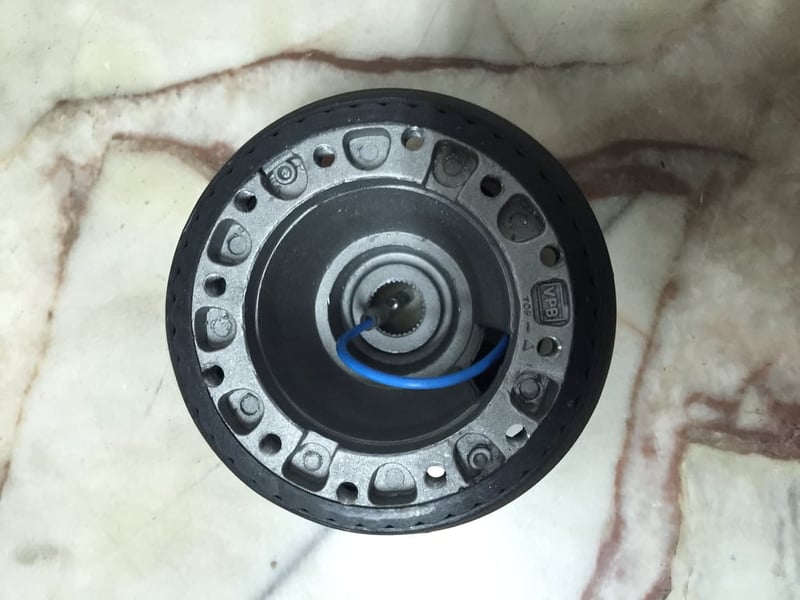 ขายชุดคอพวงมาลัยแต่งรถยนต์ DAIHATSU รุ่น MIRA L80