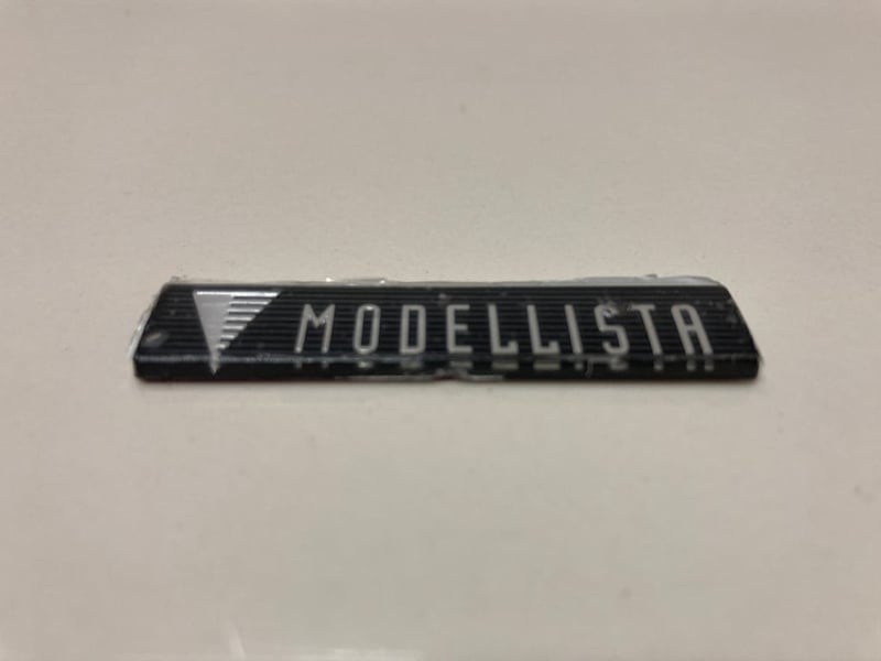 ขายโลโก้แต่งกันชนหน้า MODELLISTA ของรถตู้ TOYOTA รุ่น VELLFIRE SC 2.4L รหัส ANH20 ปี 2008-2022