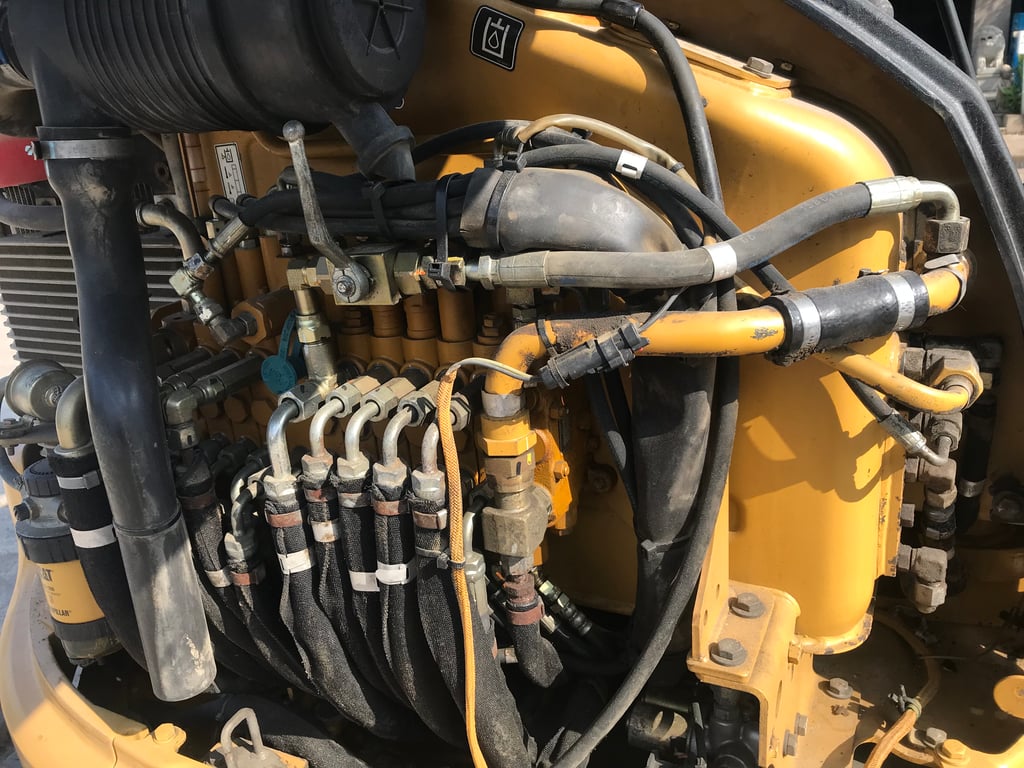 CAT303CCR  นำเข้าจากญี่ปุ่น สภาพพร้อมใช้งาน สนใจโทร. 089-0050007 คุณชญานิน หรือ Add LINE ID @sangenjp www.sangenjp.com www.nmc99.com