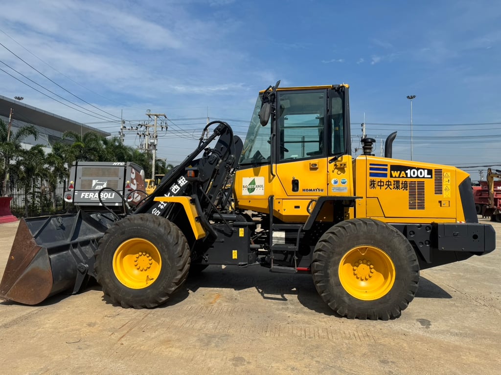 KOMATSU WR12L-6 นำเข้าจากญี่ปุ่น สภาพพร้อมใช้งาน สนใจโทร. 089-0050007 คุณชญานิน หรือ Add LINE ID @sangenjp www.sangenjp.com www.nmc99.com