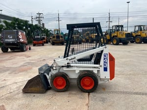 BOBCAT 343 นำเข้าจากญี่ปุ่น สภาพพร้อมใช้งาน สนใจโทร. 089-0050007 คุณชญานิน หรือ Add LINE ID @sangenjp www.sangenjp.com www.nmc99.com