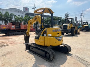 KOMATSU PC30UU-3 นำเข้าจากญี่ปุ่น สภาพพร้อมใช้งาน สนใจโทร. 089-0050007 คุณชญานิน หรือ Add LINE ID @sangenjp www.sangenjp.com www.nmc99.com