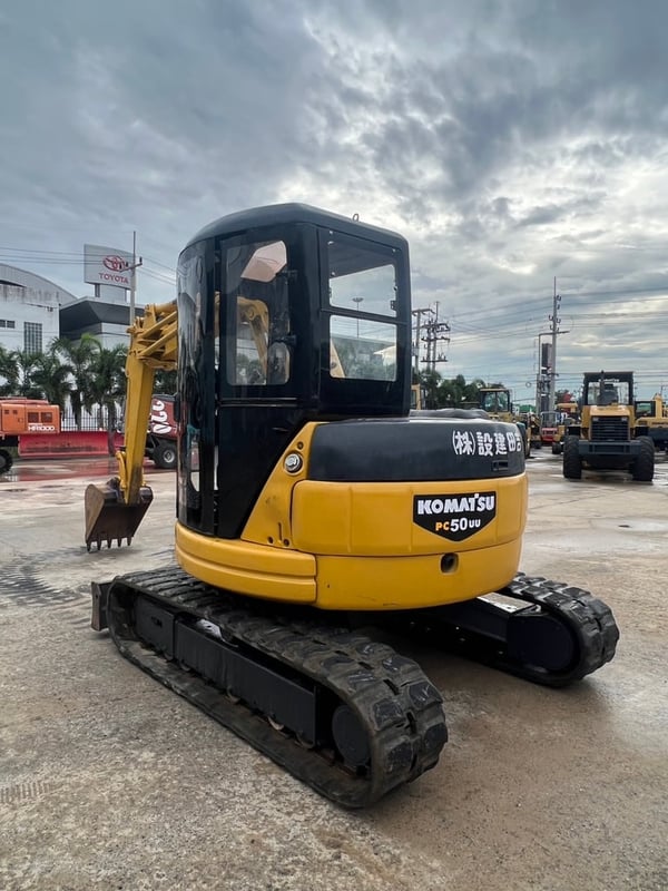 KOMATSU PC50UU-2 นำเข้าจากญี่ปุ่น สภาพพร้อมใช้งาน สนใจโทร. 089-0050007 คุณชญานิน หรือ Add LINE ID @sangenjp www.sangenjp.com www.nmc99.com