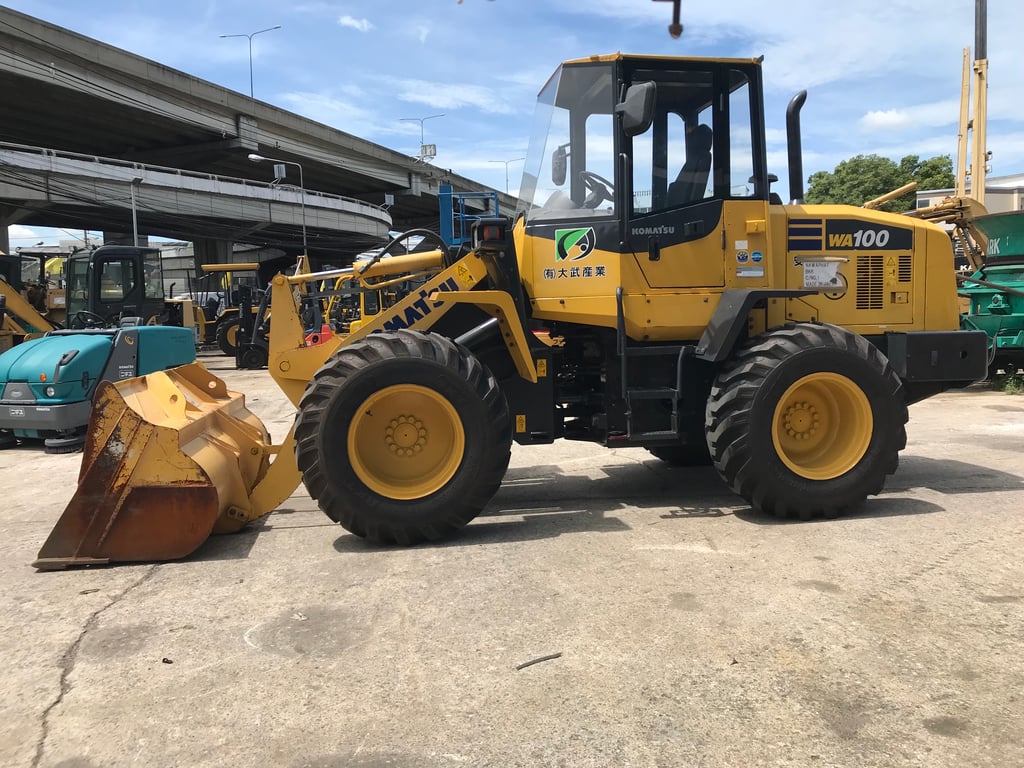 KOMATSU WA100-7 นำเข้าจากญี่ปุ่น สภาพพร้อมใช้งาน สนใจโทร. 089-0050007 คุณชญานิน หรือ Add LINE ID @sangenjp www.sangenjp.com www.nmc99.com