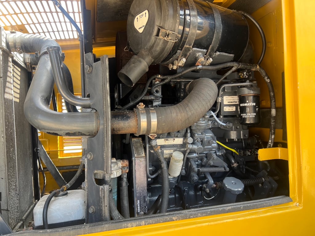 KOMATSU WA100-5  นำเข้าจากญี่ปุ่น สภาพพร้อมใช้งาน สนใจโทร. 089-0050007 คุณชญานิน หรือ Add LINE ID @sangenjp www.sangenjp.com www.nmc99.com