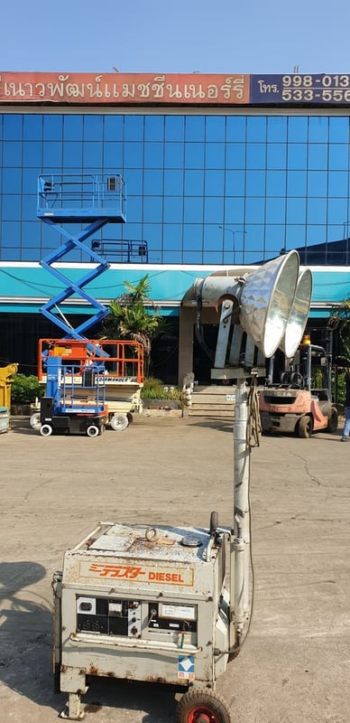 โคมไฟสนาม นำเข้าจากญี่ปุ่น สภาพพร้อมใช้งาน LINE ID @sangenjp โทร 089-0080077,089-0050007,086-0044333,065-8844400 www.sangenjp.com www.nmc99.com