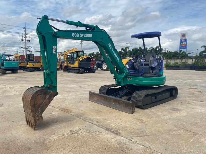 KOMATSU PC40MR-1 นำเข้าจากญี่ปุ่น สภาพพร้อมใช้งาน สนใจโทร. 089-0050007 คุณชญานิน หรือ Add LINE ID @sangenjp www.sangenjp.com www.nmc99.com