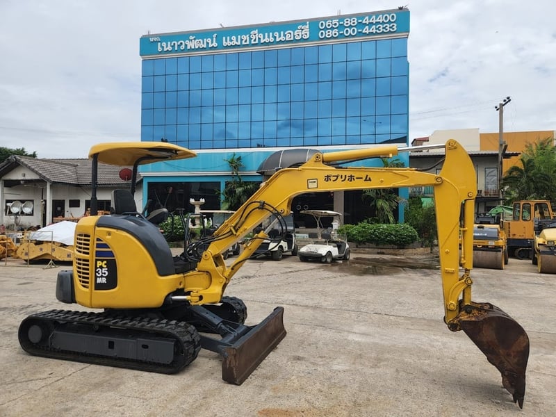 KOMATSU PC35MR-2 นำเข้าจากญี่ปุ่น สภาพพร้อมใช้งาน สนใจโทร. 089-0050007 คุณชญานิน หรือ Add LINE ID @sangenjp www.sangenjp.com www.nmc99.com