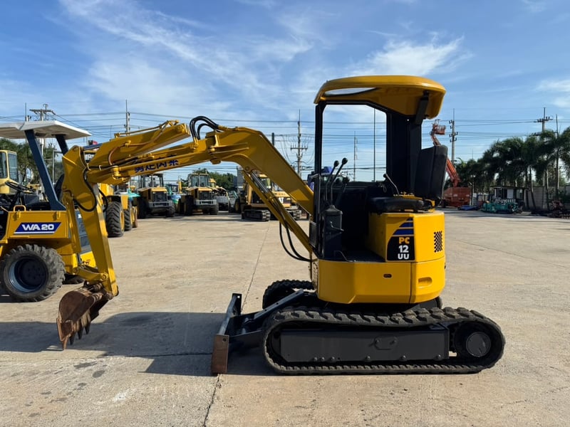 KOMATSU PC12UU-1 นำเข้าจากญี่ปุ่น สภาพพร้อมใช้งาน สนใจโทร. 089-0050007 คุณชญานิน หรือ Add LINE ID @sangenjp www.sangenjp.com www.nmc99.com