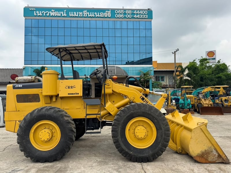KOMATSU JH60  นำเข้าจากญี่ปุ่น สภาพพร้อมใช้งาน สนใจโทร. 089-0050007 คุณชญานิน หรือ Add LINE ID @sangenjp www.sangenjp.com www.nmc99.com