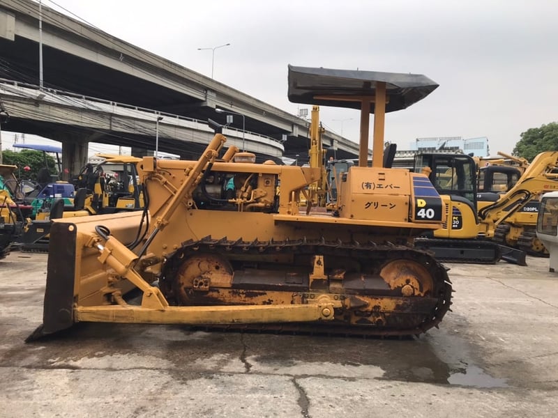 KOMATSU D40 นำเข้าจากญี่ปุ่น สภาพพร้อมใช้งาน สนใจโทร. 089-0050007 คุณชญานิน หรือ Add LINE ID @sangenjp www.sangenjp.com www.nmc99.com