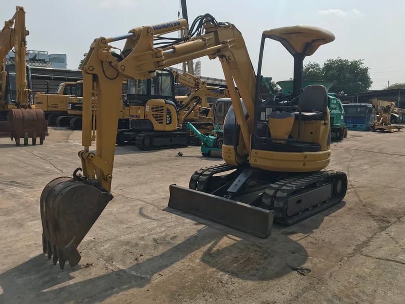 KOMATSU PC28UU-2 นำเข้าจากญี่ปุ่น สภาพพร้อมใช้งาน สนใจโทร. 089-0050007 คุณชญานิน หรือ Add LINE ID @sangenjp www.sangenjp.com www.nmc99.com