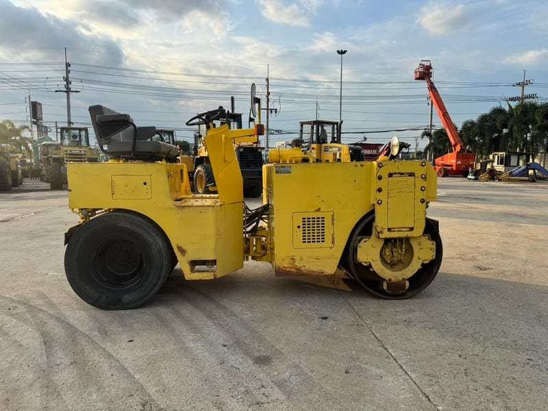 SAKAI TW41 นำเข้าจากญี่ปุ่น สภาพพร้อมใช้งาน สนใจโทร. 089-0050007 คุณชญานิน หรือ Add LINE ID @sangenjp www.sangenjp.com www.nmc99.com