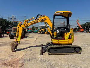 KOMATSU PC28UU-2 นำเข้าจากญี่ปุ่น สภาพพร้อมใช้งาน สนใจโทร. 089-0050007 คุณชญานิน หรือ Add LINE ID @sangenjp www.sangenjp.com www.nmc99.com