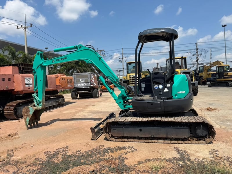 KOBELCO SK45SR นำเข้าจากญี่ปุ่น สภาพพร้อมใช้งาน สนใจโทร. 089-0050007 คุณชญานิน หรือ Add LINE ID @sangenjp www.sangenjp.com www.nmc99.com