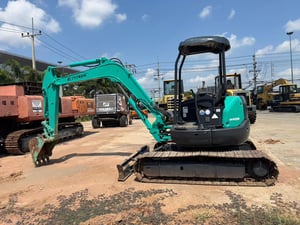 KOBELCO SK45SR นำเข้าจากญี่ปุ่น สภาพพร้อมใช้งาน สนใจโทร. 089-0050007 คุณชญานิน หรือ Add LINE ID @sangenjp www.sangenjp.com www.nmc99.com