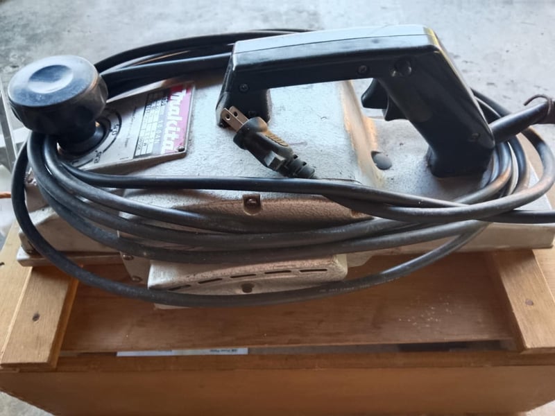 กบไสไม้Makita 1804N ของแท้ สภาพดีมาก ราคาถูก ด่วนเลยครับบอกได้คำเดียวเลยพลาแล้วจะเสียใจ เครื่องแน่ม ไม่เคยแกะไม่เคยซ่อม ซื้อมาใช้ได้งานเดียวขายในราคาเพียง5500 จัดส่งได้ทั่วประเทศครับสนใจโทรสอบถามได้ถูกใจลดได้ครับ ของอยู่ราชบุรีสนใจโทร0614266096 กบไสไม้Makita 1804N ของแท้ สภาพดีมาก ราคาถูก ด่วนเลยครับบอกได้คำเดียวเลยพลาแล้วจะเสียใจ เครื่องแน่ม ไม่เคยแกะไม่เคยซ่อม ซื้อมาใช้ได้งานเดียวขายในราคาเพียง5500 จัดส่งได้ทั่วประเทศครับสนใจโทรสอบถามได้ถูกใจลดได้ครับ ของอยู่ราชบุรีสนใจโทร0614266096