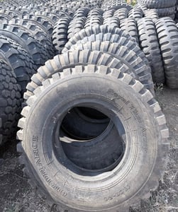 ยางรถบรรทุก ทหารขนาด 11.00-20 (Royal Thai Army 11.00-20) ยางเปอร์เซ็นต์ 11.00-20 สภาพ 90% ยางรถบรรทุก ทหารขนาด 11.00-20 (Royal Thai Army 11.00-20) ยางเปอร์เซ็นต์ 11.00-20 สภาพ 90%