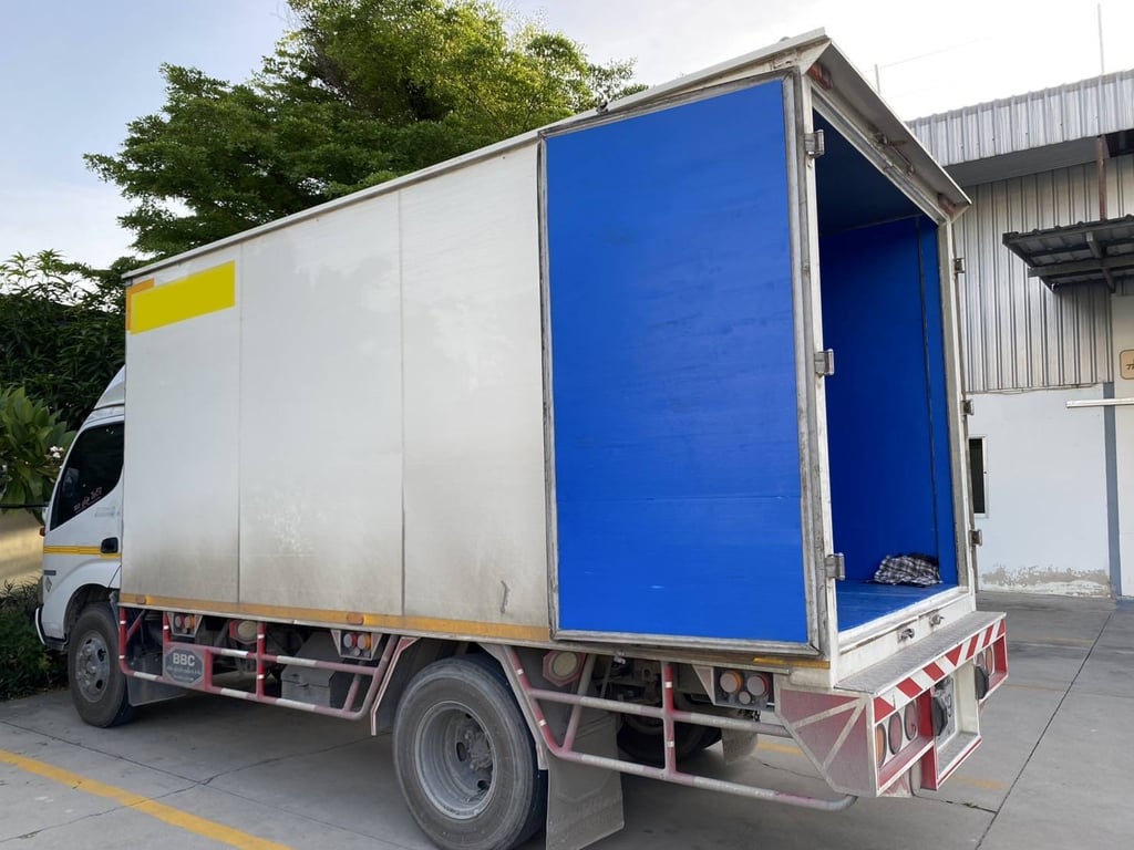 ขายรถบรรทุก HINO รุ่น XZU343 (ปี 2553) ตู้แห้ง พร้อมใช้งาน