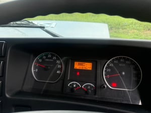 หกล้ออีซูซุFRR210ปี65ตู่บรรทุกมอไซด์มีลิฟท์ท้าย