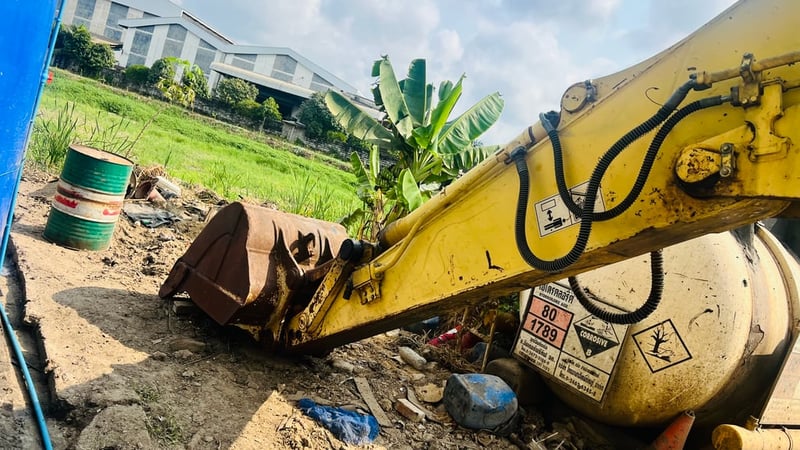 แมคโคร200-8n1โคมัสสึมีกล้องหลังสภาพเก่าเก็บ