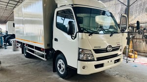 รถบรรทุกหกล้อตู้เย็นฮีโน่ 150 แรงสภาพพร้อมใช้งาน รถบรรทุกหกล้อตู้เย็นฮีโน่ 150 แรงสภาพพร้อมใช้งาน