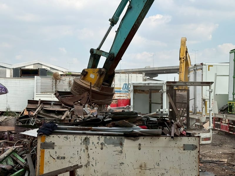 🧲 แบคโฮ KOBELCO SK100 (ชุดแม่เหล็กยกเหล็ก!) 