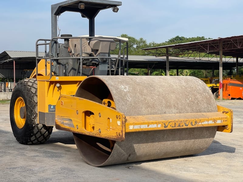 รถบดสั่นสะเทือนวอลโว่sd110เอกสารพร้อมเล่มทะเบียน