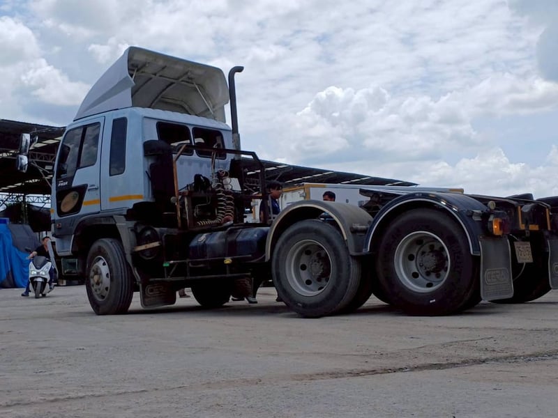 ขายหัวลาก HINO FM2K 240 แรง ปี 45 ขายตามสภาพ