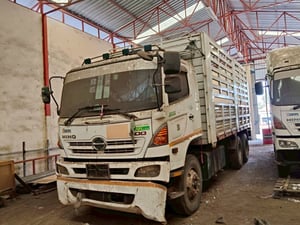 10ล้อแม่ลูกไม่ดั้มคอกสูงล่องปี56