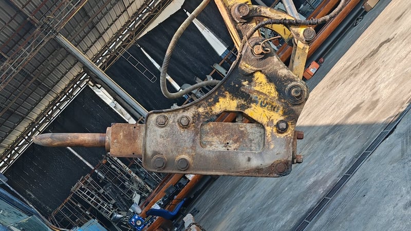 แบคโฮล้อยาง KOMATSU PW160-7 ปี 2006 พร้อมหัวเจาะ! แบคโฮล้อยาง KOMATSU PW160-7 ปี 2006 พร้อมหัวเจาะ!