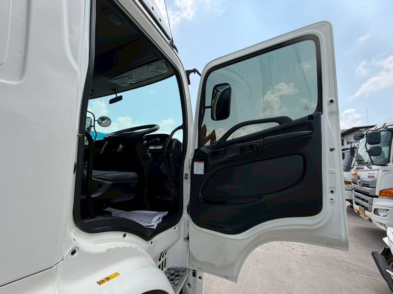 10ล้อฮีโน่วิคเตอร์ตู้10บานตู้ต่อใหม่ยางใหม่